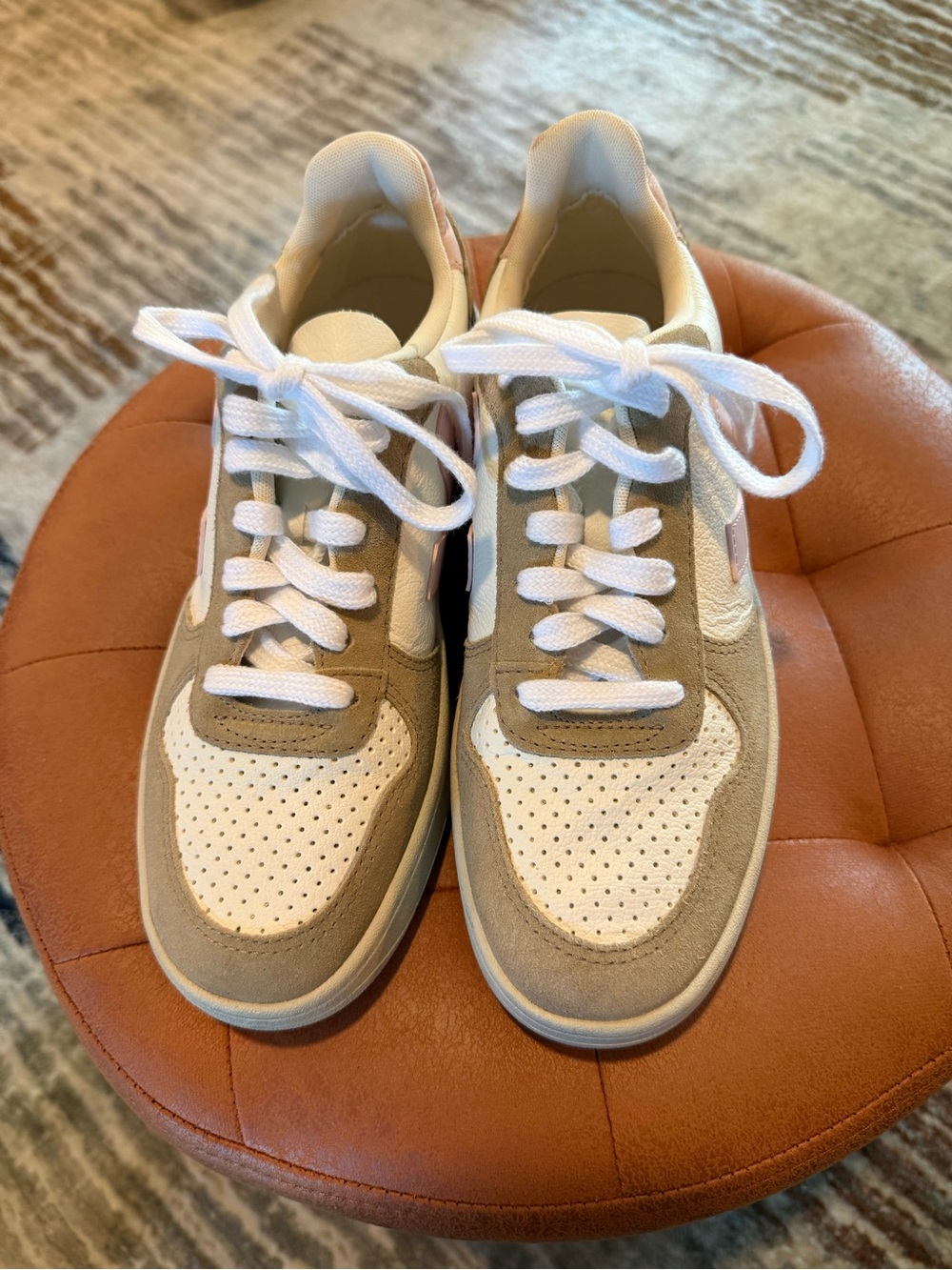 Veja V-10 Sneakers in White, Petale & Sahara - Picture 2 of 6